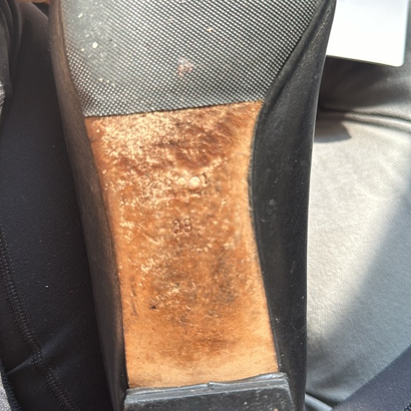 CLASSIC GUCCI FLATS WITH ICONIC COLOR STRAPS. SPECIAL HEEL PROTECTION - Picture 5 of 11